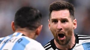ميسي يُبقي على آمال الأرجنتين بفوزٍ على المكسيك