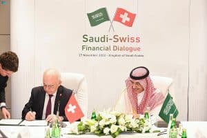 وزير المالية يفتتح الحوار المالي السعودي – السويسري