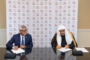 رابطة العالم الإسلامي تدعم المتضررين من النزاعات والمهاجرين والنازحين حول العالم