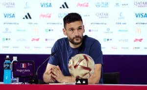 قائد منتخب فرنسا يحذّر من “أسود الأطلس”.. ويخشى الجماهير