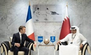 أمير قطر يلتقي الرئيس الفرنسي