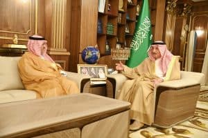 أمير جازان يستقبل وزير التعليم