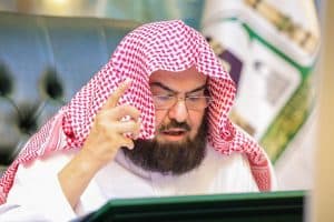 السديس: 100 مليون مُصلٍّ استقبلهم المسجد الحرام منذ بداية 1444هـ