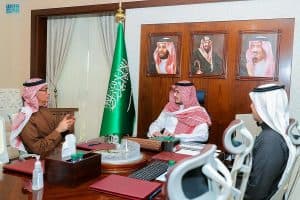 نائب أمير الشرقية يطلع على التقرير السنوي للتجمع الصحي بالمنطقة