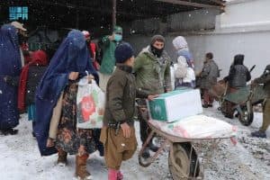 توزيع 610 سلال غذائية في ولاية كابل بأفغانستان