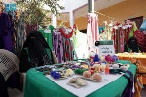 تدشين المعرض التسويقي لمعيلات الأسر في لحج