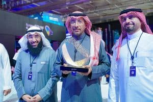 “وزير الصناعة” يدشن الإصدار الجديد لـ”منصة صناعي” بـ 30 خدمة إلكترونية