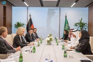 الجبير يستقبل وزيرة الدولة المبعوثة الخاصة للعمل المناخي الدولي بالخارجية الألمانية