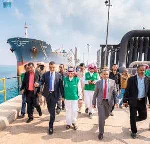 وصول الدفعة الثالثة من منحة المشتقات النفطية السعودية لعدن