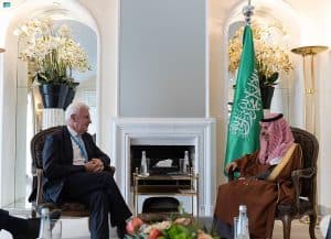 سمو وزير الخارجية يلتقي الرئيس التنفيذي لشركة ليوناردو الإيطالية
