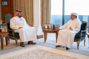 وزير الاقتصاد يستعرض مع وزير المالية القطري سبل تعزيز التعاون بين البلدين الشقيقين