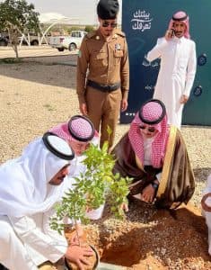 محافظ المزاحمية يدشّن فعاليات أسبوع البيئة