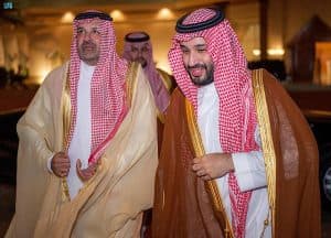 ولي العهد يغادر المدينة وفي مقدمة مودعيه أمير منطقة المدينة ونائبه