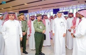 الجاسر يقف على جاهزية الخدمات والخطط التشغيلية في مطار الملك عبدالعزيز
