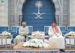 نائب وزير الخارجية يستقبل وزير خارجية سلطنة عمان