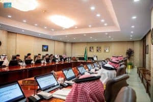 أمير الشرقية يرأس اجتماع لجنة السلامة المرورية ويدشّن جائزة السائق المثالي