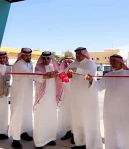محافظ البدائع يدشن سوق فلاليح القصيم في سوق التمور
