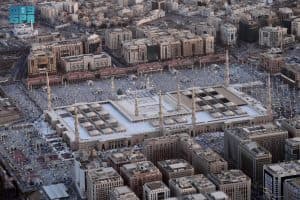 الفرق التطوعية بالمسجد النبوي الشريف يبذلون 747549 ساعة عمل لخدمة المصلين والزوار