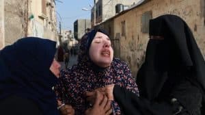فلسطينية تنجب توأما وغارة إسرائيلية تقتلهما