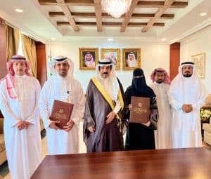 محافظ الرس يرعى توقيع اتفاقية الأهالي مع جمعية نور للعلوم والفلك
