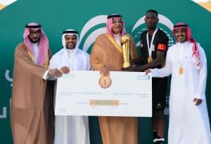 جامعة طيبة تُتوج بكأس دوري الجامعات