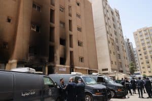 الداخلية الكويتية : ارتفاع حصيلة حالات الوفاة جراء حريق المنقف إلى 49 حالة