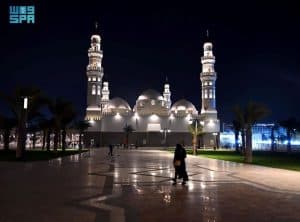 المدينة المنورة تودّع ضيوف الرحمن وتستقبل زوار عيد الأضحى