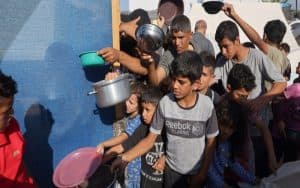 «الأونروا»: الجوع في غزة كارثي.. وتحذيرات من تعثر وصول المساعدات