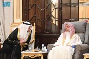محافظ الطائف يزور مفتي عام المملكة