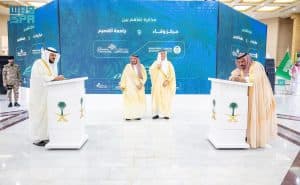 بتكلفة تتجاوز 4.1 مليار ريال.. أمير القصيم يُدشّن ويضع حجر الأساس لـ57 مشروعًا مائيًا وبيئيًا بالمنطقة