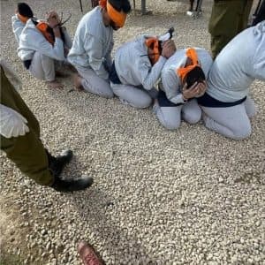 “شؤون الأسرى”: المعتقلون الفلسطينيون يتعرضون لأقصى درجات التعذيب بالسجون الإسرائيلية