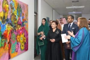 زينة عطار باشي تقيم المعرض التشكيلي “ألوان من بلاد الرافدين”