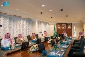 أمير المدينة يُدشن مشروع النظام الأمني بميناء ينبع التجاري