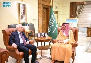 ناقشا الموضوعات ذات الاهتمام المشترك.. محافظ جدة يستقبل القنصل العام لدولة فلسطين