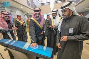 أمير حائل يزور أمانة المنطقة ويدشن “البوابة الجغرافية للمكاتب الهندسية” والمركز الإعلامي