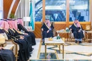 اطلعا على موجز عن جهود الوزارة في المنطقة.. أمير الشرقية ونائبه يستقبلان وزير الموارد البشرية والتنمية الاجتماعية