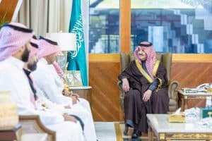 أمير الشرقية يستقبل الفائزين من جمعية الثقافة والفنون بالدمام في مهرجان الرياض للمسرح