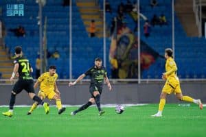الاتحاد يفوز على التعاون ويتصدر الترتيب
