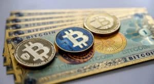 بيتكوين تقفز بعد إعلان ترامب عن احتياطي العملات المشفرة