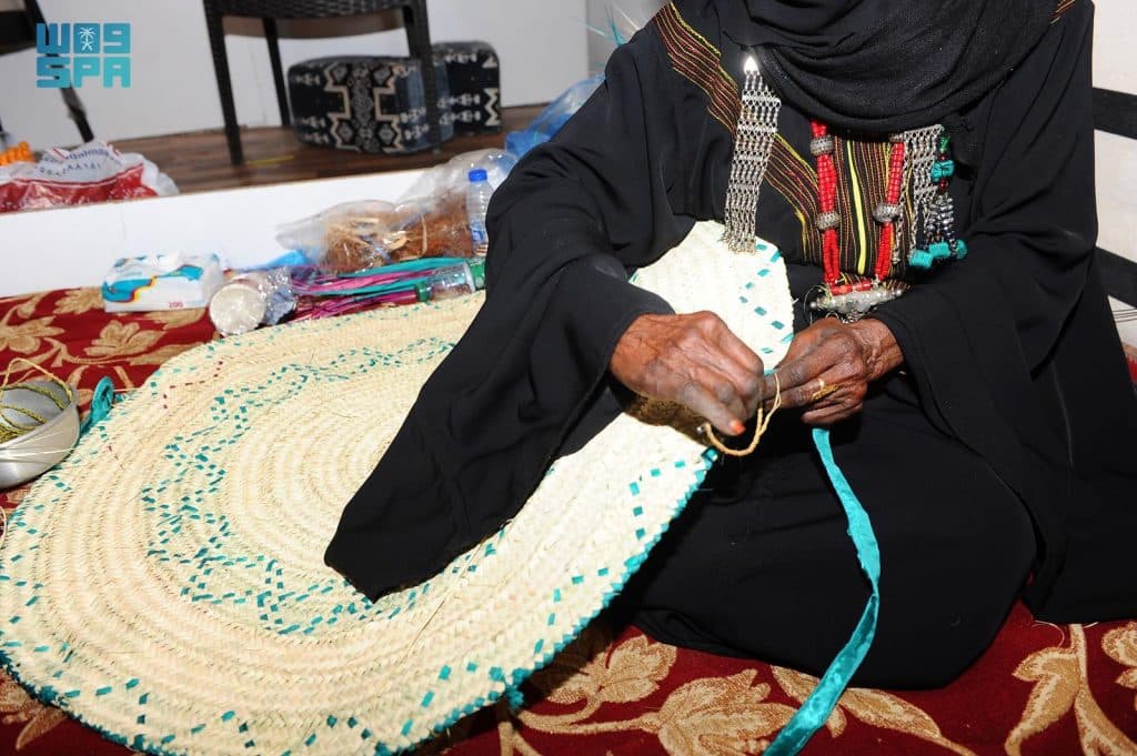 رمضان/ صناعة الخوص..ارث تراثي وثقافي