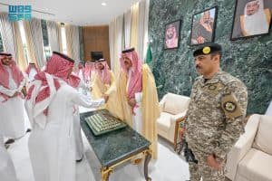 نوه بخدمة المراجعين على مدار العام.. أمير حائل يستقبل منسوبي الإمارة المهنئين بعيد الفطر المبارك