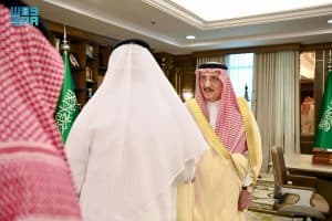 أمير منطقة جازان يستقبل منسوبي الإمارة المهنئين بعيد الفطر المبارك