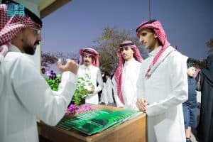 تم إكثارها بتقنية زراعة الأنسجة النباتية.. “استدامة” يُوزّع 15 ألف شتلة ورد على المزارعين بالملتقى العالمي للورد بالطائف