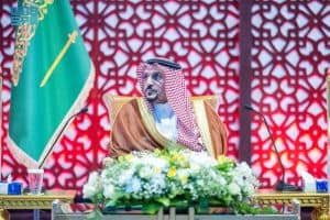 أمير منطقة القصيم يرعى حفل تخريج طلبة كليات عنيزة الأهلية