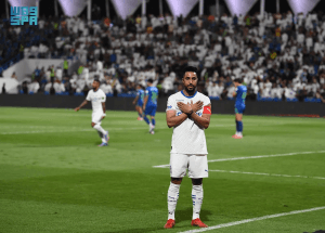 الجولة الـ32 من “دوري روشن”: الهلال والخليج يفوزان على الفتح والعروبة.. وتعادل النصر مع التعاون