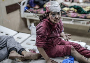 جُلّهم أطفال ونساء.. ارتفاع عدد الشهداء الفلسطينيين بقطاع غزة إلى 53822 شهيدًا