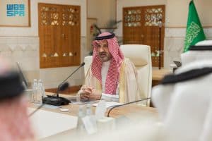 الأمير فيصل بن سلمان يرأس الاجتماع الأول للجنة الإشرافية العليا لمشروع “تاريخ الحج والحرمين”