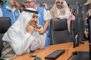 زير الصحة يدشّن مشروع الروبوت الجراحي ويطلع على جهاز الأشعة المتقدمة PET-CT