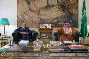 ناقشا الموضوعات ذات الاهتمام المشترك.. نائب وزير الخارجية يستقبل سفير إيطاليا لدى المملكة
