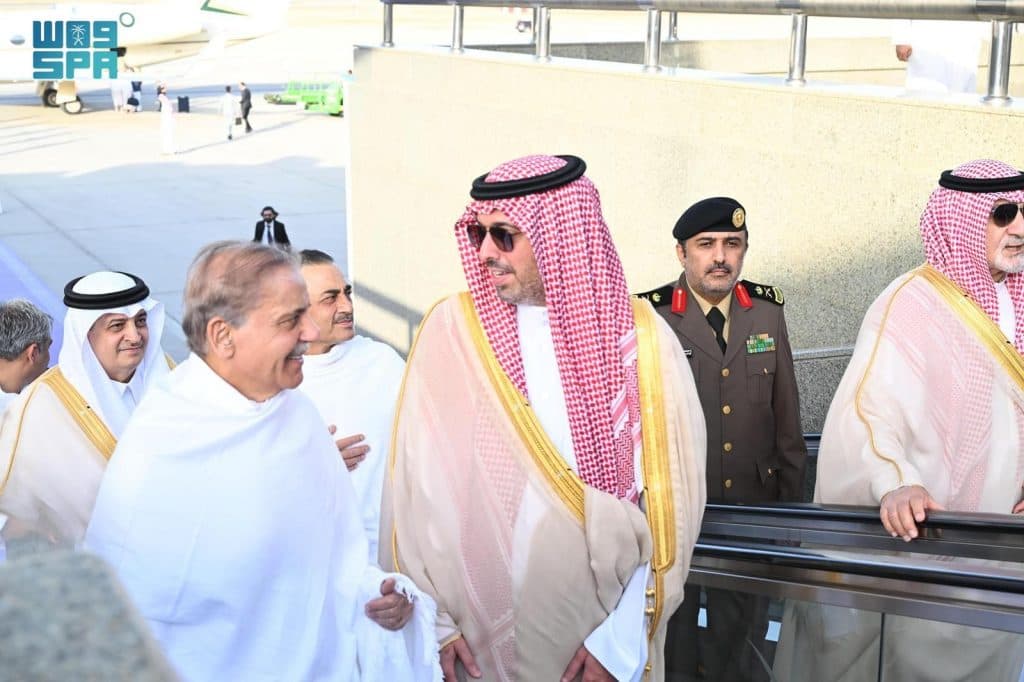 وصول رئيس وزراء باكستان جدة